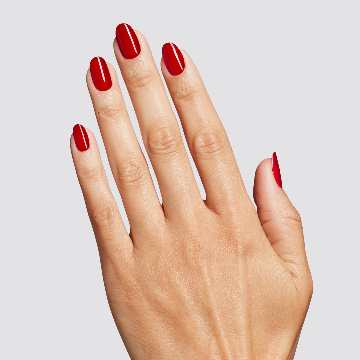 Лак для ногтей nail lacquer holiday 2025 - good enough to treat Opi, hrs05 - red velvet vixen, объем 15 мл — фото 4