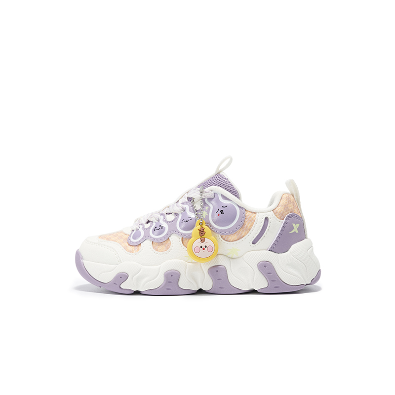 

XTEP Нескользящие, износостойкие, низкие детские кроссовки для повседневной носки, детские - парус, белый, с подвеской в виде колокольчика, фиолетовый