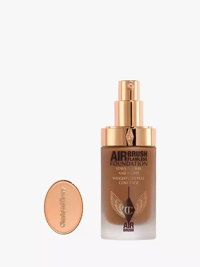 Безупречная тональная основа, нанесенная аэрографом Charlotte Tilbury, 15 Neutral