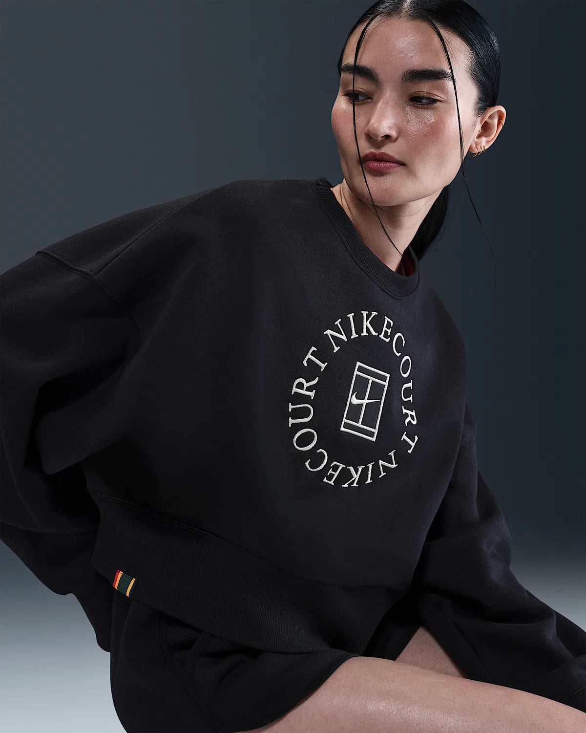 Женский оверсайз свитшот с круглым воротом NikeCourt Heritage Phoenix Fleece, Black/Anthracite — фото 3