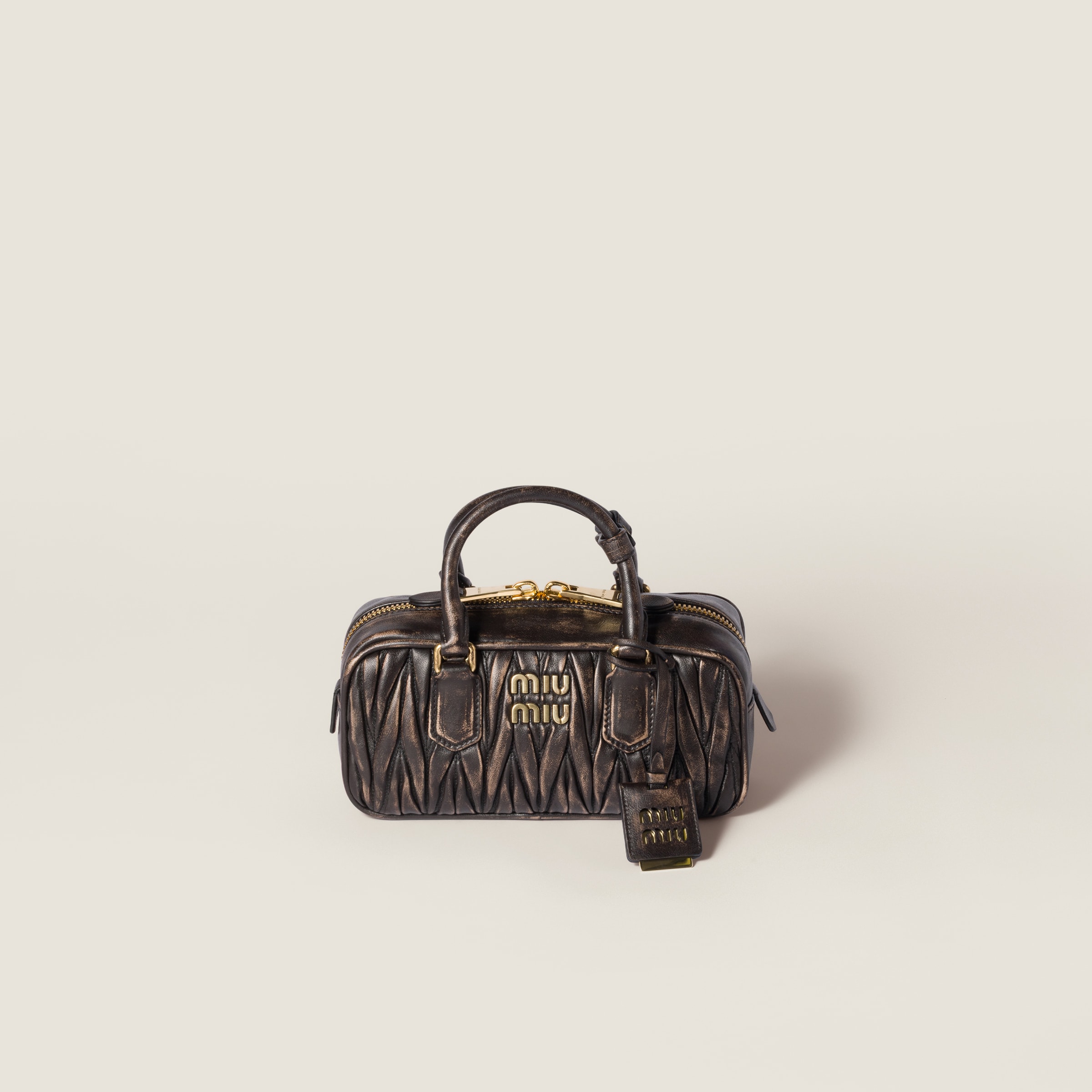 

Сумка arcadie из мателассé из кожи наппа MIU MIU, кофе