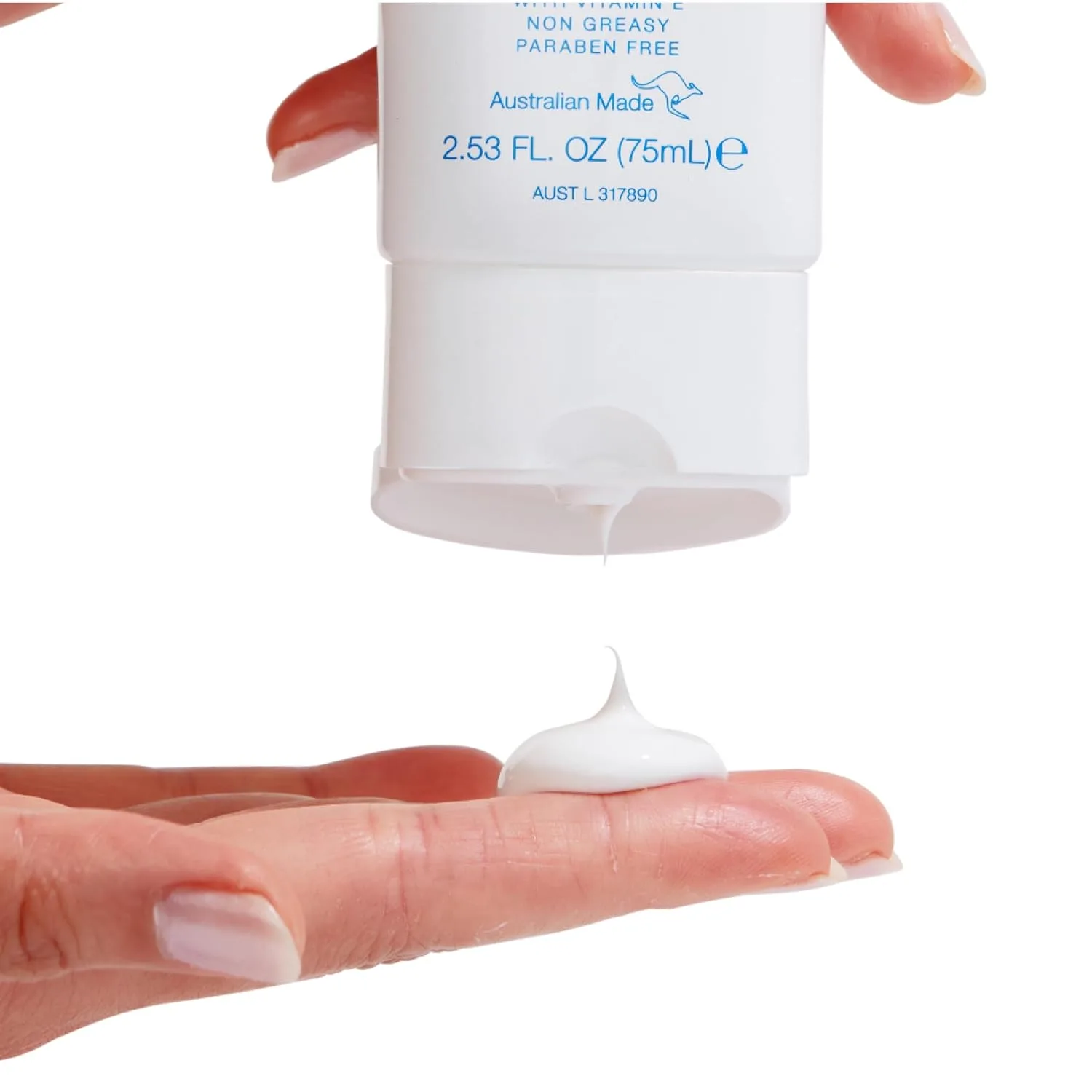 Солнцезащитный лосьон для лица Bondi Sands без отдушек, SPF 50 | Увлажняющая защита от UVA и UVB лучей, нежирный, мягкий, водостойкий | 75 мл — фото 2