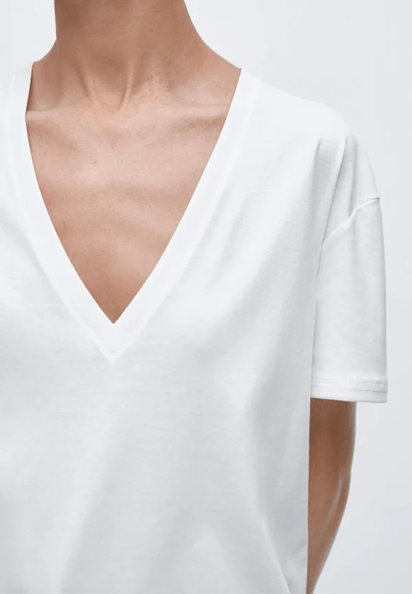 Свободная базовая футболка с v-образным вырезом Massimo Dutti, White — фото 4