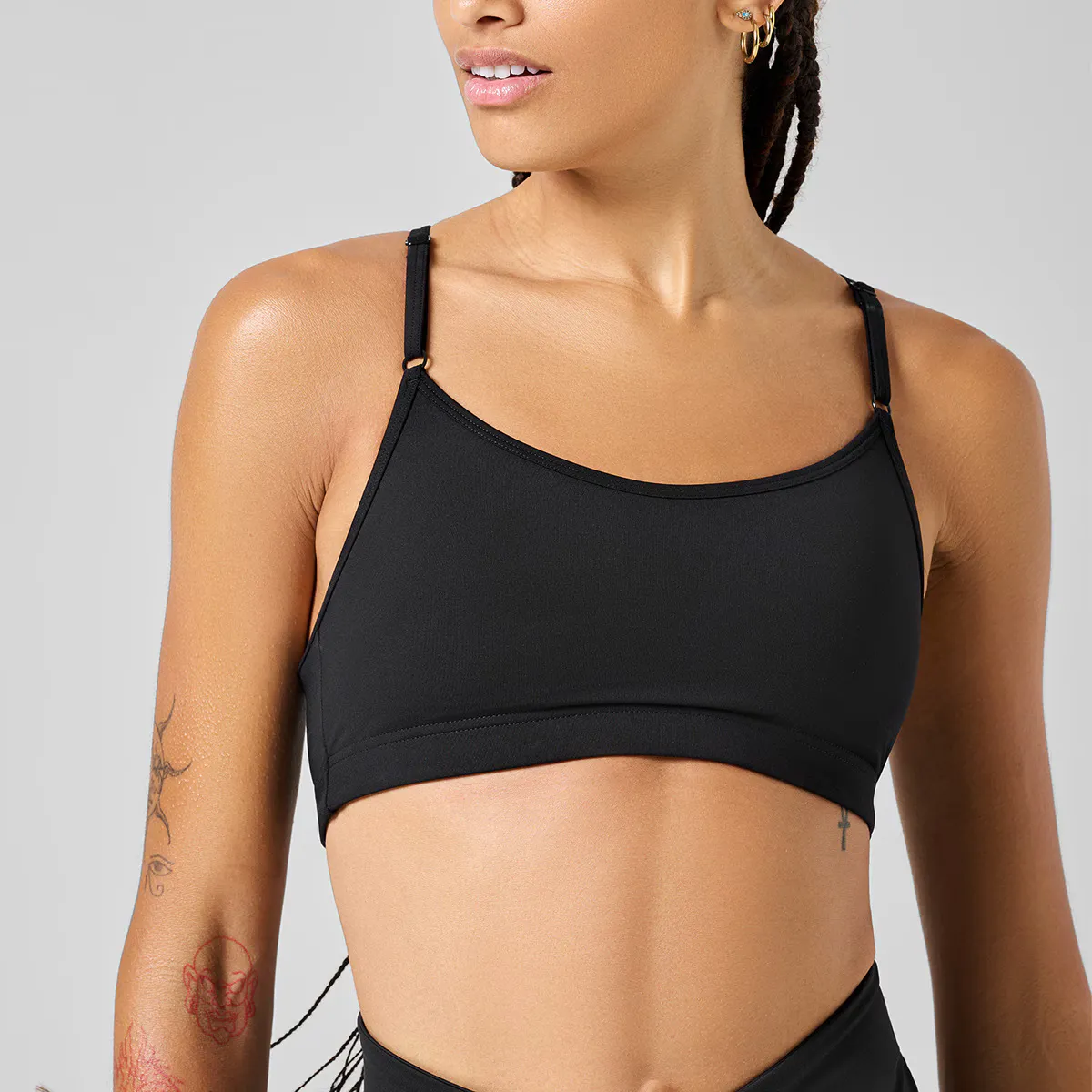 

Женский спортивный бюстгальтер Strappy Sports Bra Casall, черный