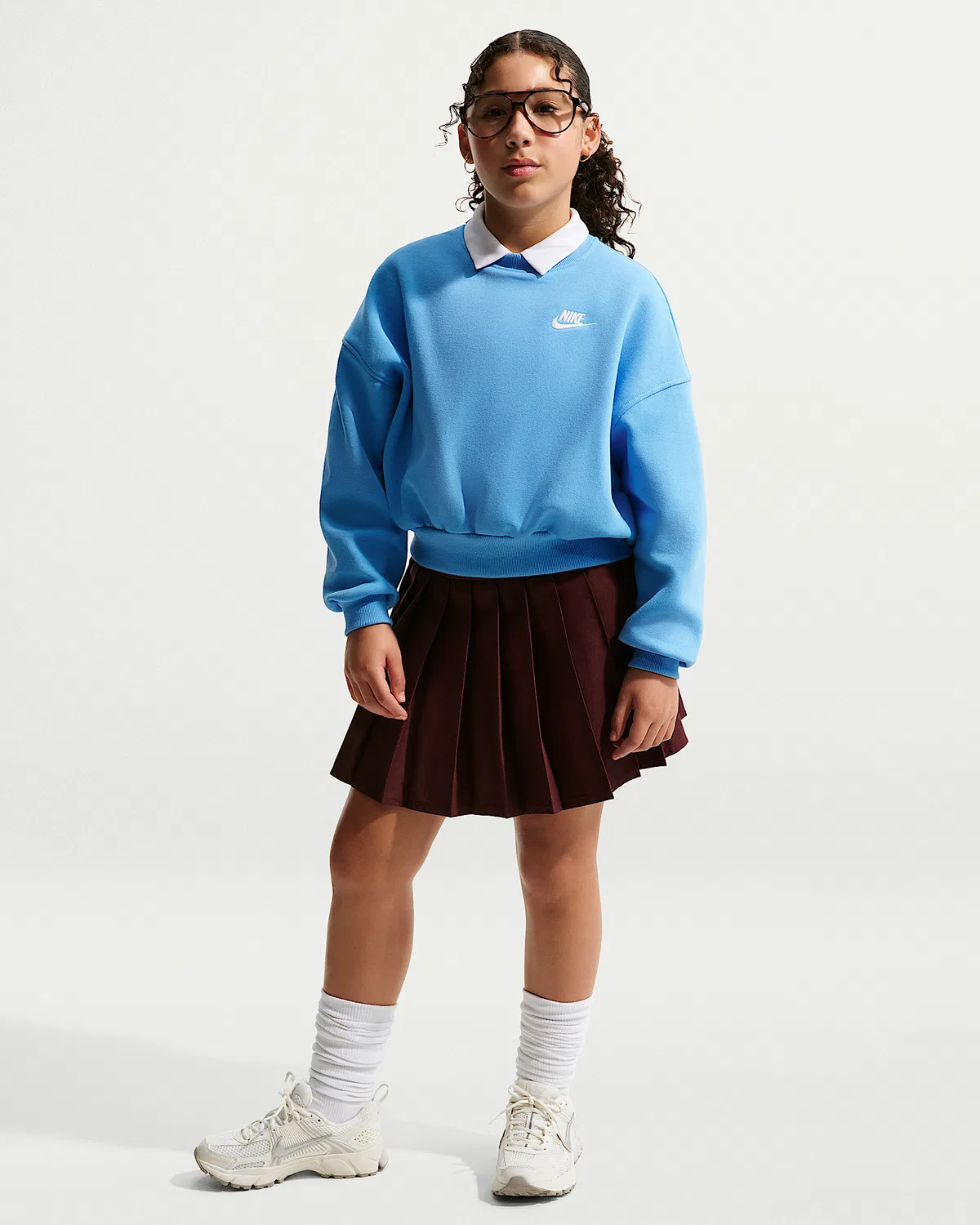 Детский свитшот Nike Sportswear Club Fleece с круглым воротом, University Blue/University Blue/White — фото 4
