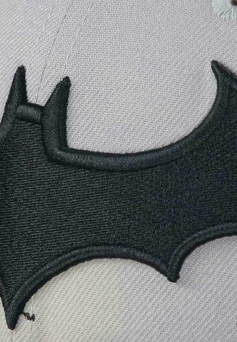

Бейсболка BATMAN COLLECTION 59FIFTY New Era, серый