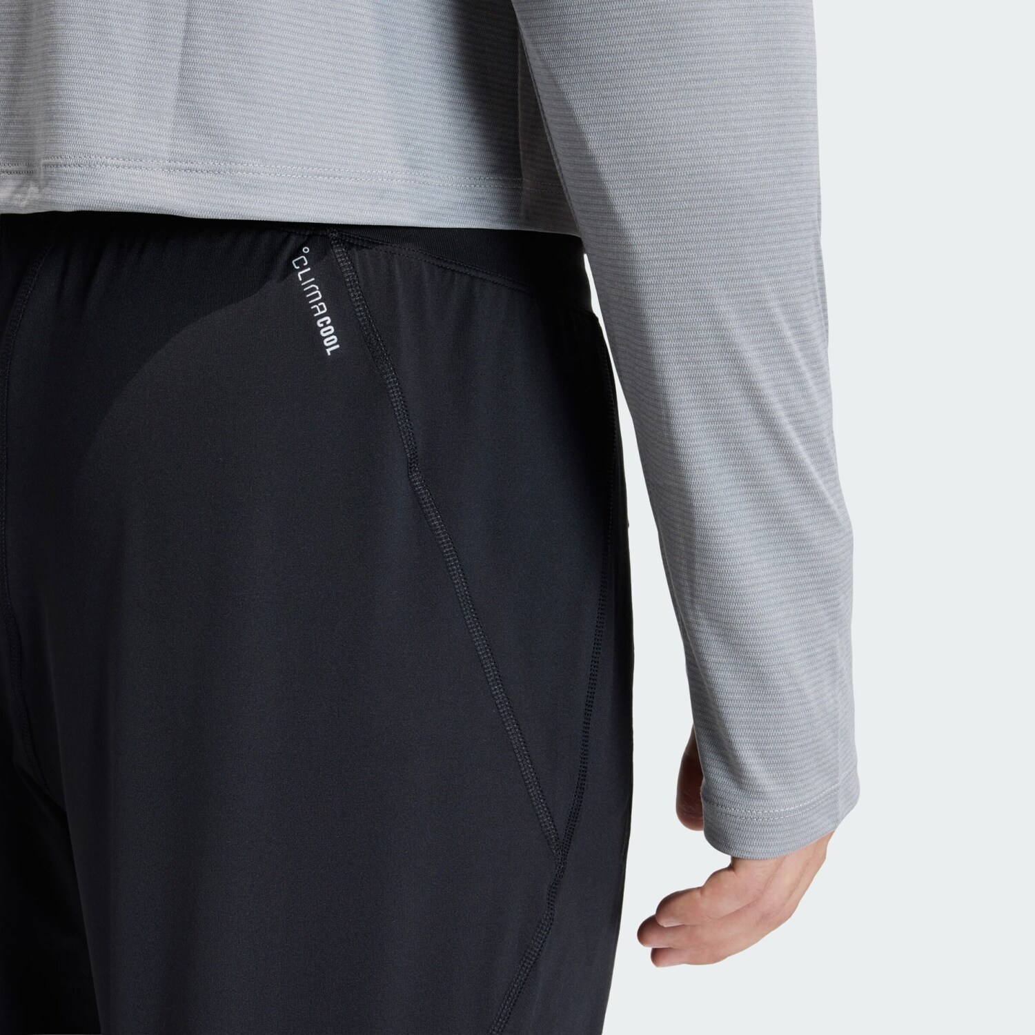 Adidas Performance Узкие спортивные штаны 'Adi365 Iconic' в черном цвете — фото 4