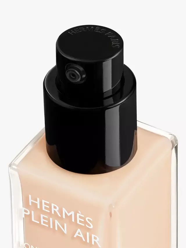 Тональная основа Plein Air Luminous Matte Skincare Foundation Hermès, 07N Kaolin — фото 4