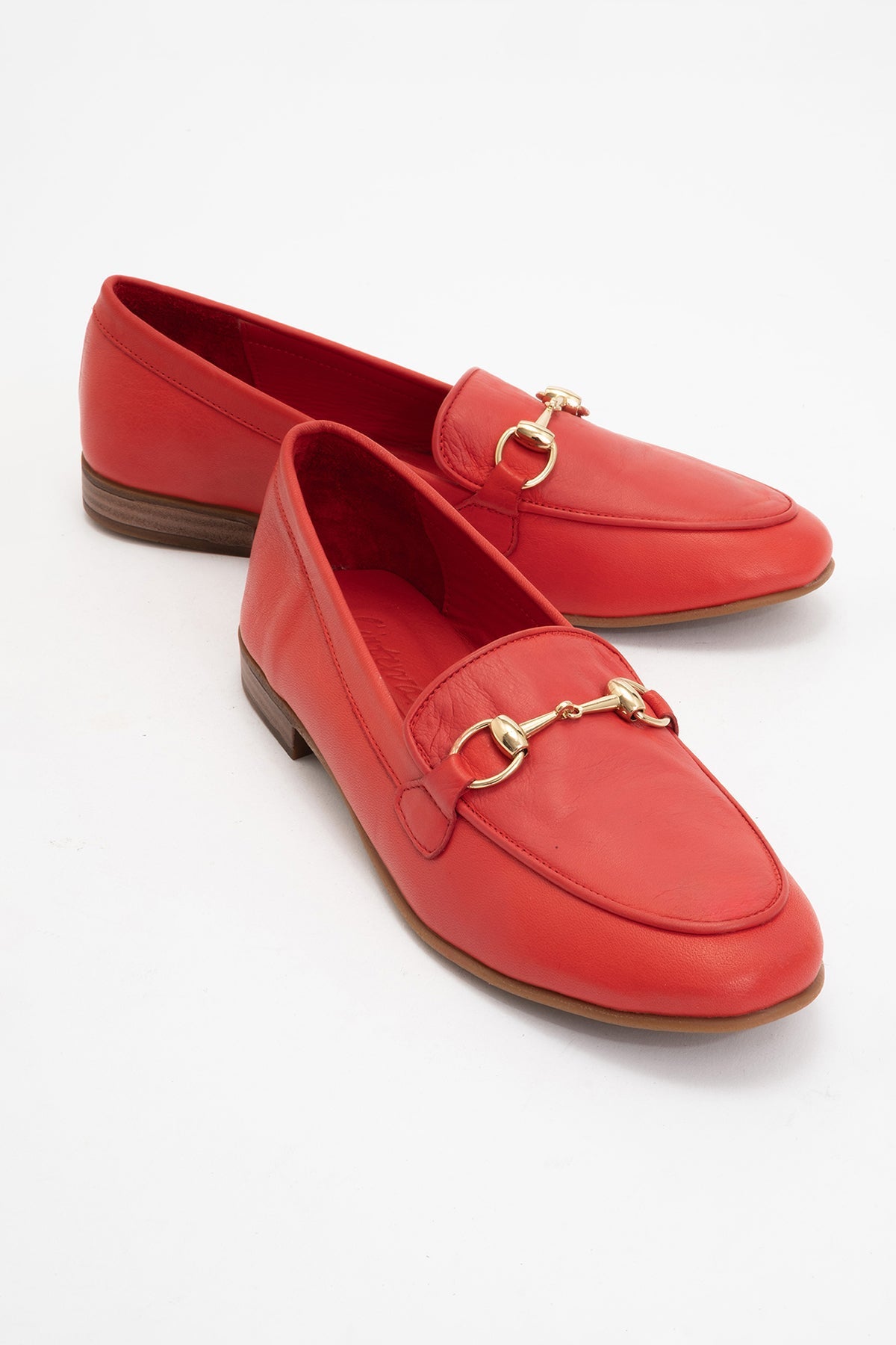 Рори Лоферы с кожаной отделкой Forever & Always Shoes, красный