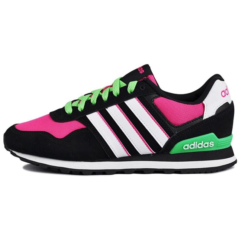 

Кроссовки женские низкие черный Adidas