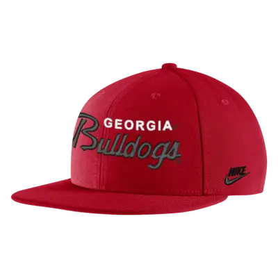 

Бейсболка Nike Georgia College Cap, красный