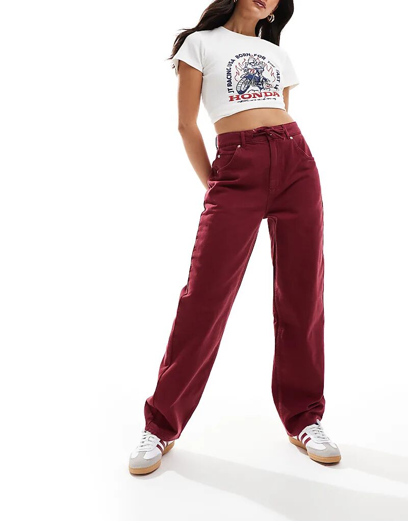 

Джинсы dad с поясом в бордовом цвете ASOS DESIGN