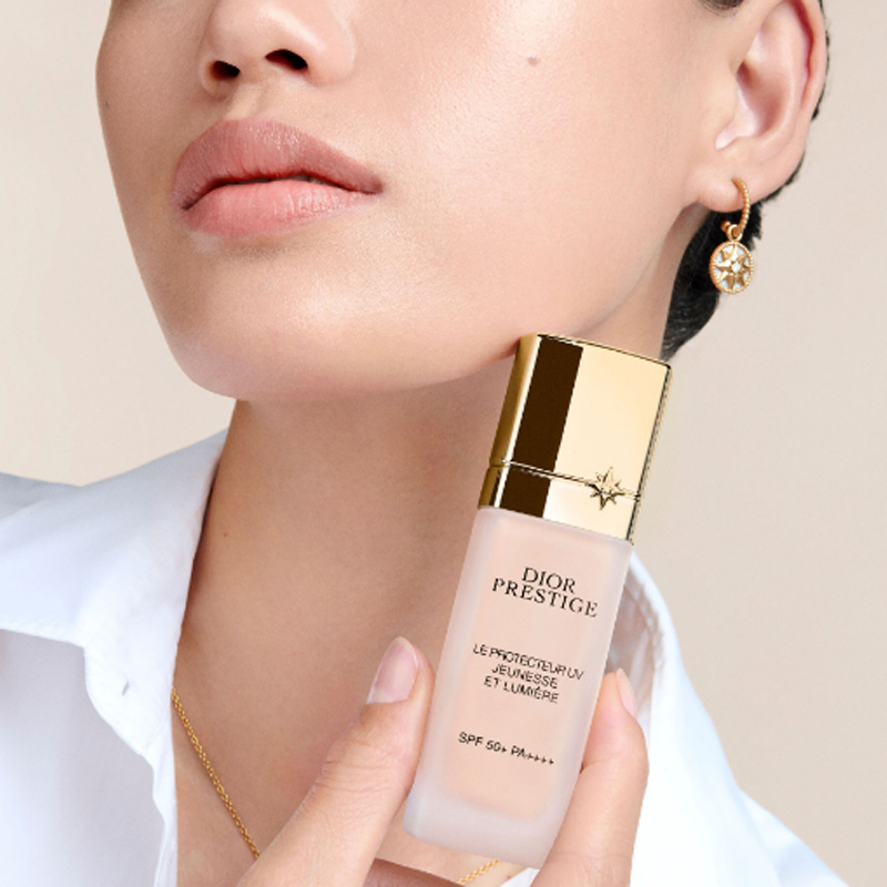 Тонирующая база под макияж для сияния и естественного тона кожи honey like radiance and fair skinned glow, 30 мл DIOR — фото 4