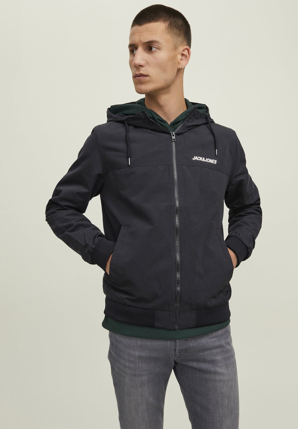 

Куртка Jack & Jones JJERUSH BLOCKING HOOD, черный