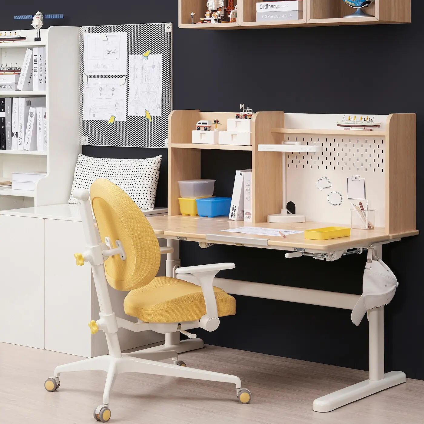 Детский стол+стул с подлокотниками BERGLÄRKA/GUNRIK IKEA, 120x70 см, цвет solid birch/yellow — фото 4