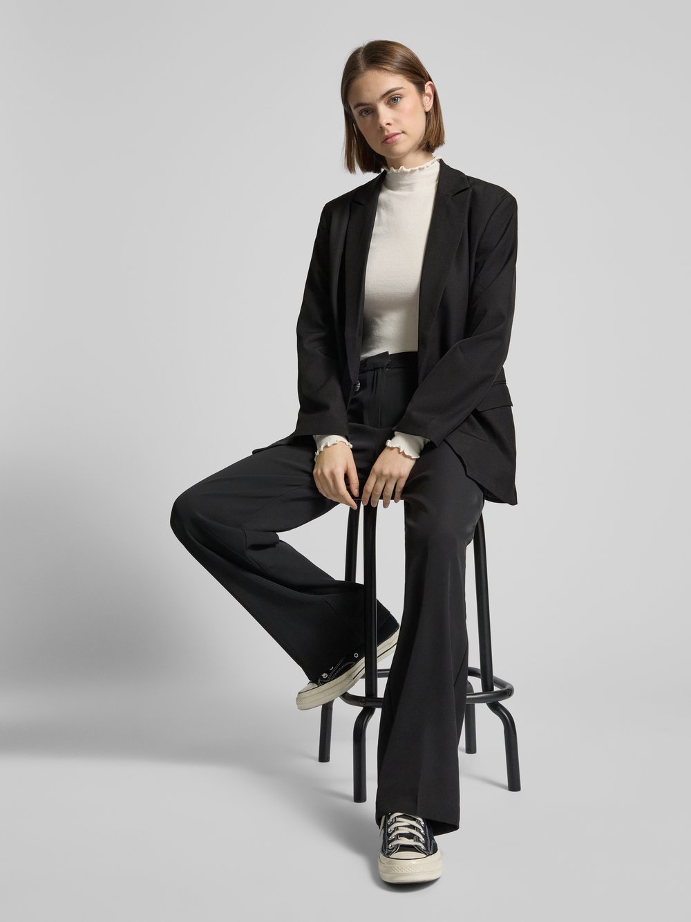 

Пиджак с карманами-клапанами Review, черный