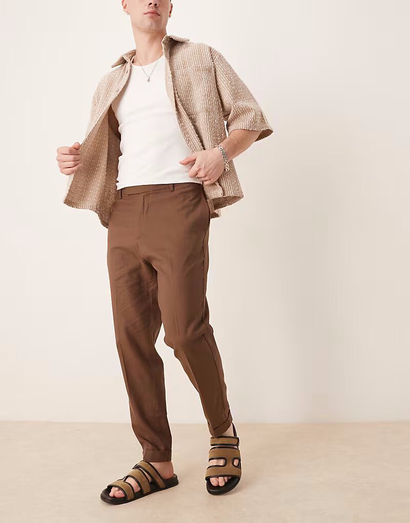 

Брюки зауженного кроя из льняной смеси коричневого цвета с отворотами Asos Design