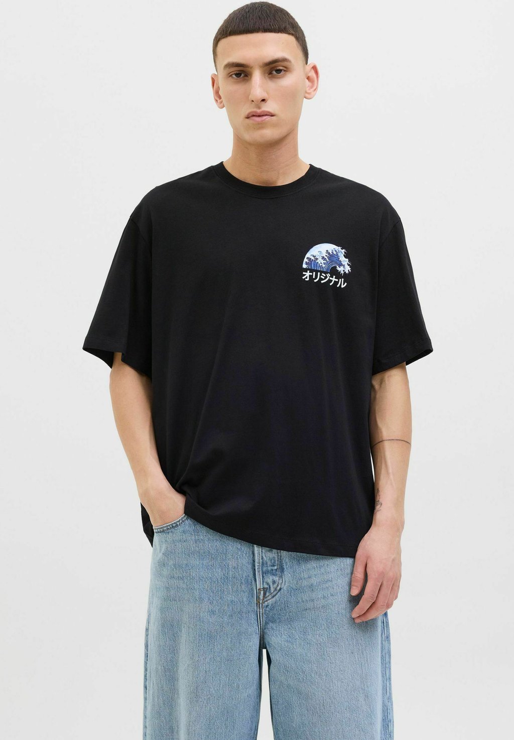 

Футболка с принтом GEDRUCKT RUNDHALSAUSSCHNITT Jack & Jones, черный