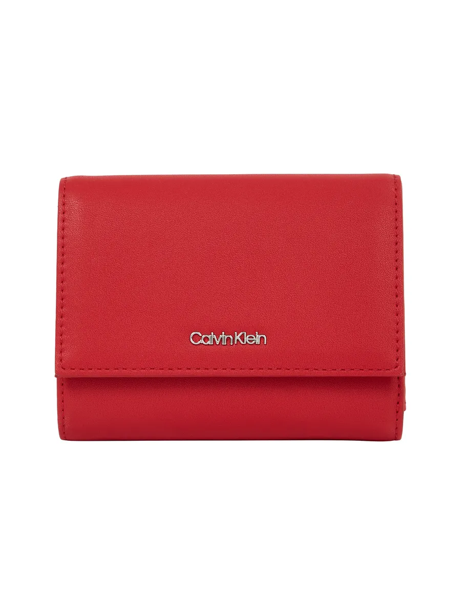 

Кошелек Calvin Klein "CK MUST MD TRIFOLD W/ZIP", цвет Scarlet Sage