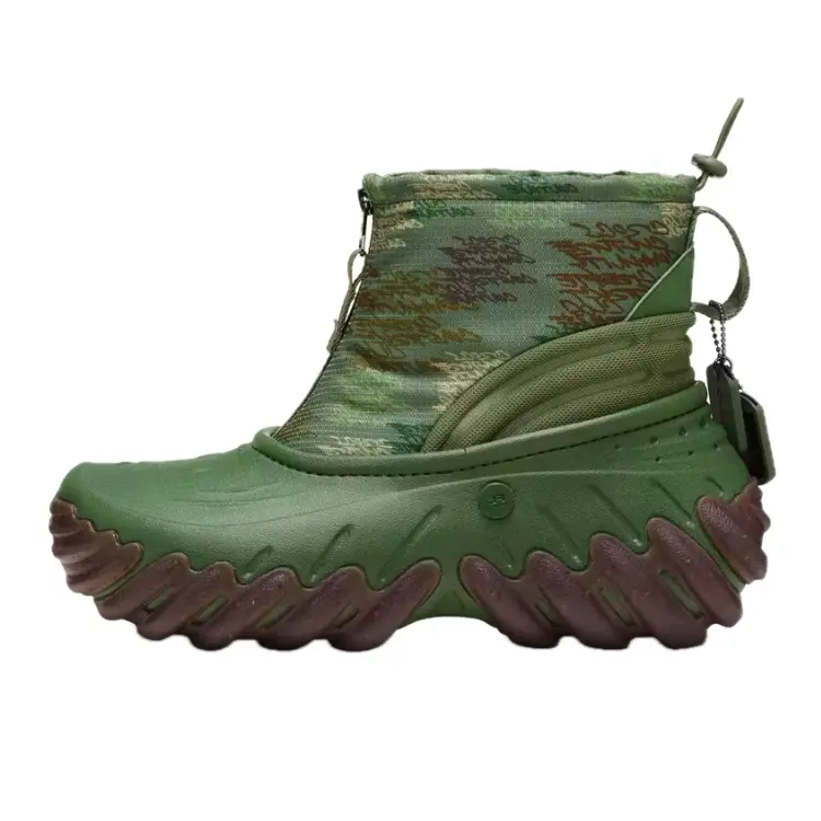 Женские ботинки Crocs Echo Boot Futura Laboratories комбинированные, зеленый