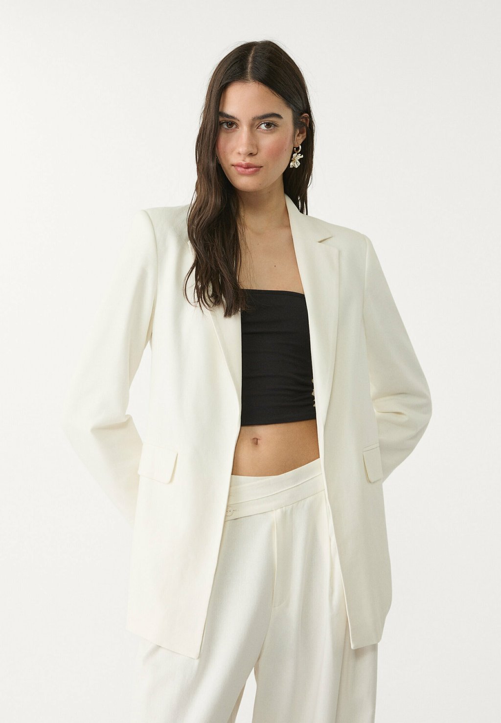 

Короткое пальто REGULAR Stradivarius, белый