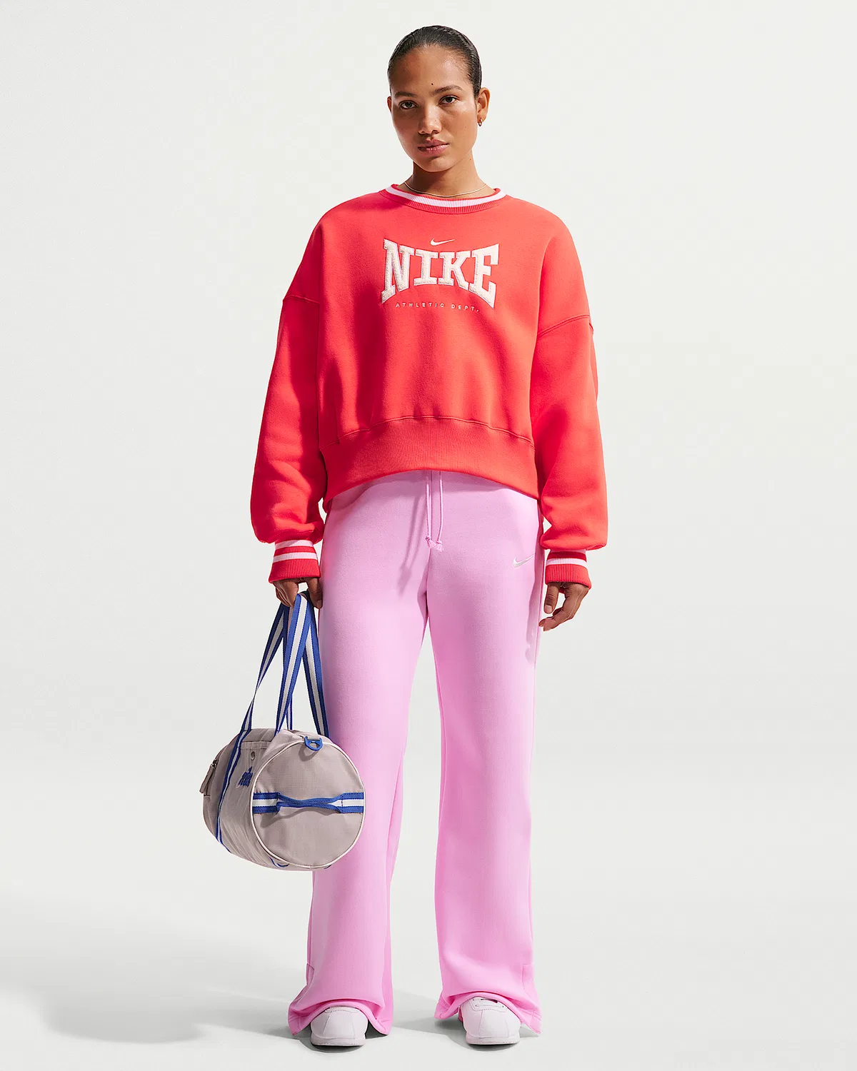 Женский оверсайз свитшот с круглым вырезом Nike Sportswear Phoenix Fleece, Light Crimson/Sail — фото 4