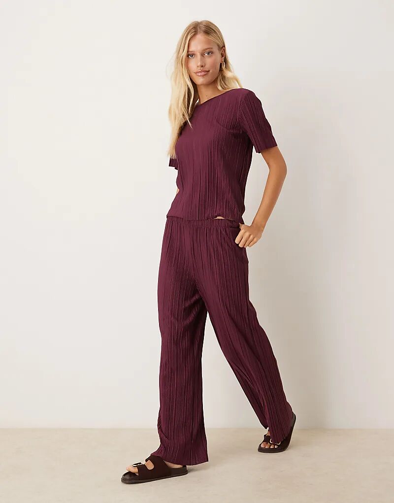 

Широкие брюки-плиссе VILA бордового цвета — часть комплекта