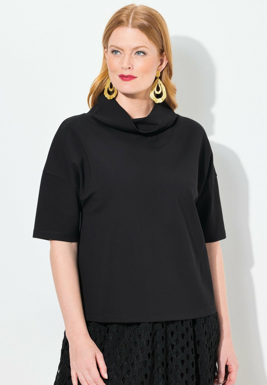

Базовая футболка COWL NECK SHORT SLEEVE Ulla Popken, черный