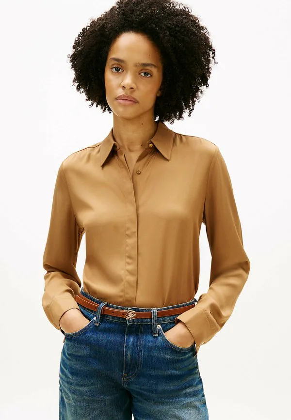 Рубашка на пуговицах золотистого цвета, прямого кроя. Tommy Hilfiger, Hickory