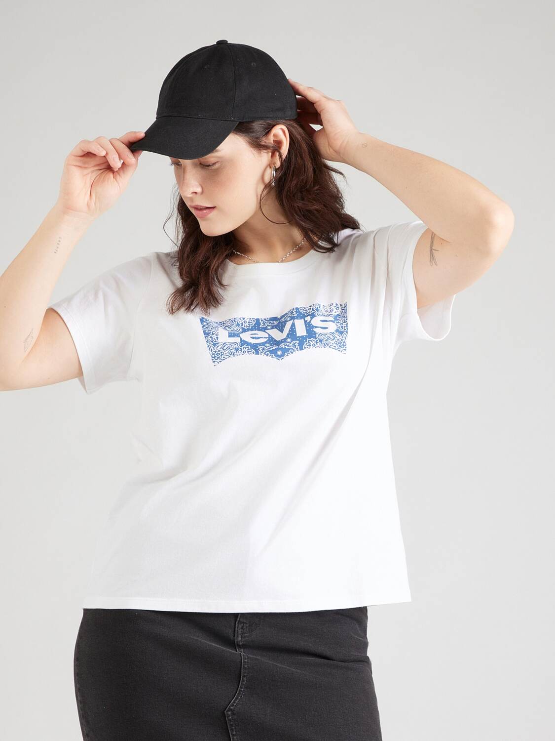 Levi's Plus Футболка 'THE PERFECT' в белом цвете — фото 2
