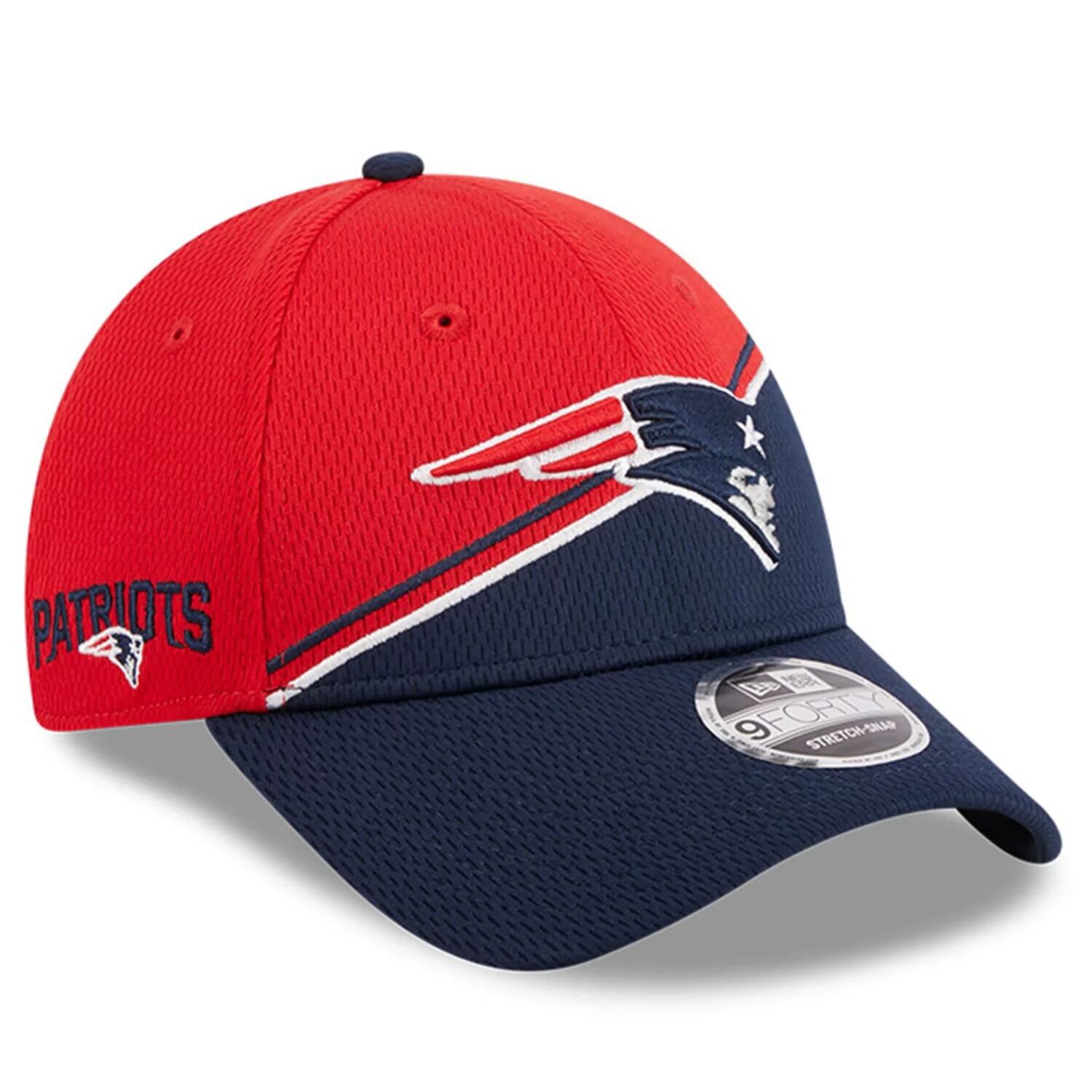 

Мужская регулируемая кепка New Era Red/темно-синего цвета New England Patriots 2023 Sideline 9FORTY