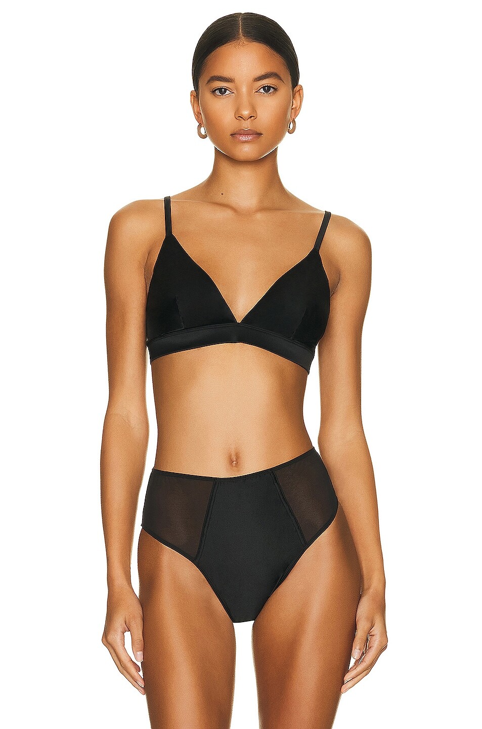 

Бюстгальтер Wolford Stretch Silk Built Uplette, цвет Jet Black