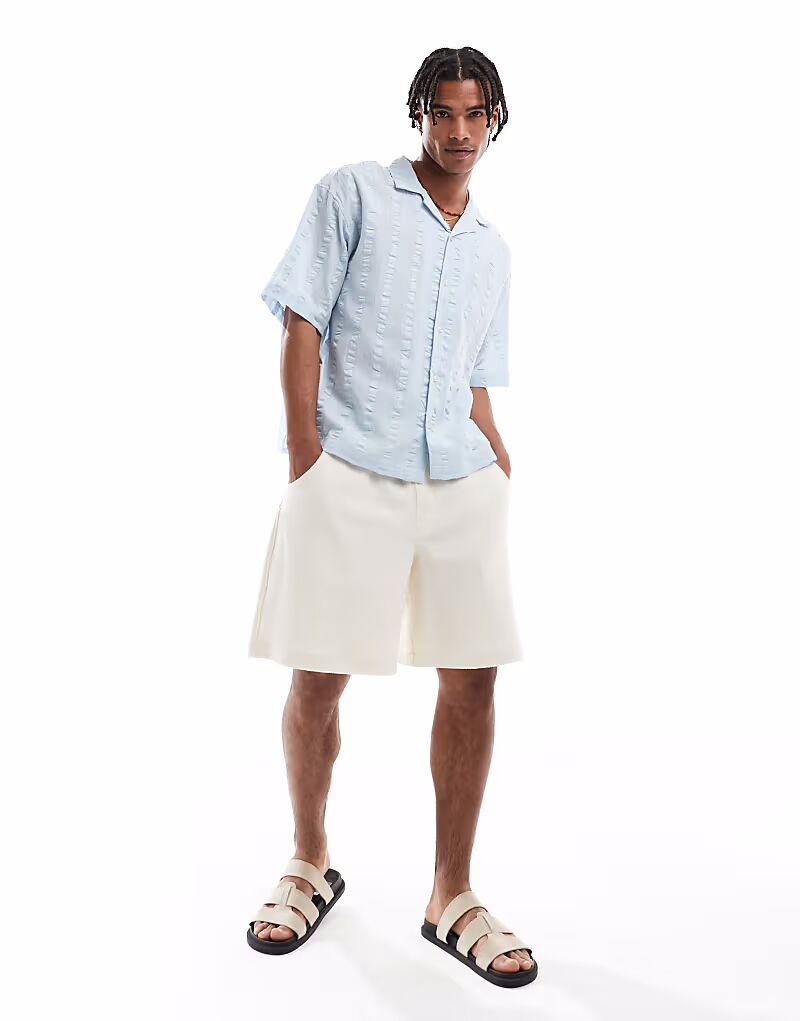 

Рубашка Pull&Bear с короткими рукавами и текстурой нежно-голубого цвета