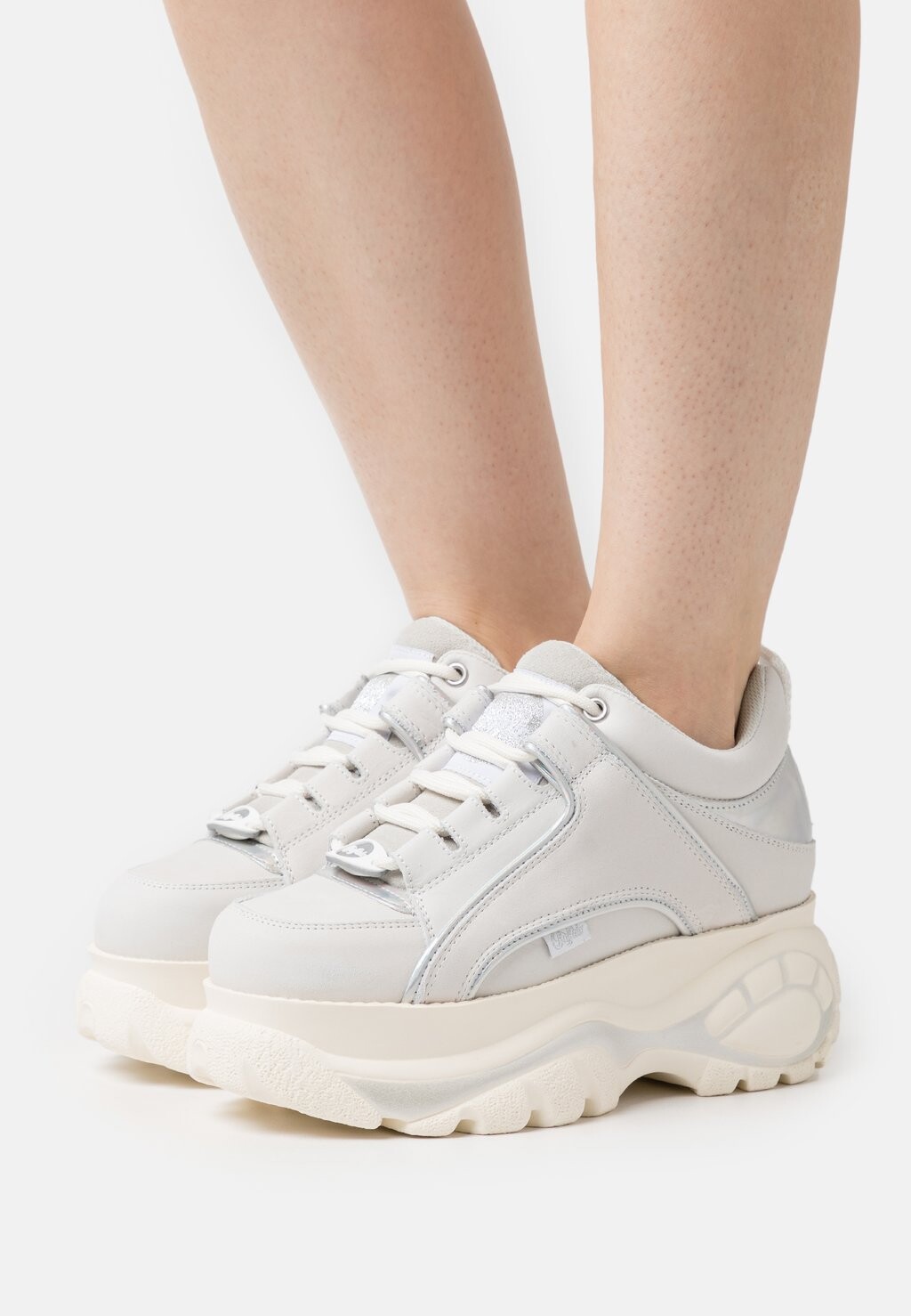 

Кеды Buffalo, цвет Offwhite/Silver