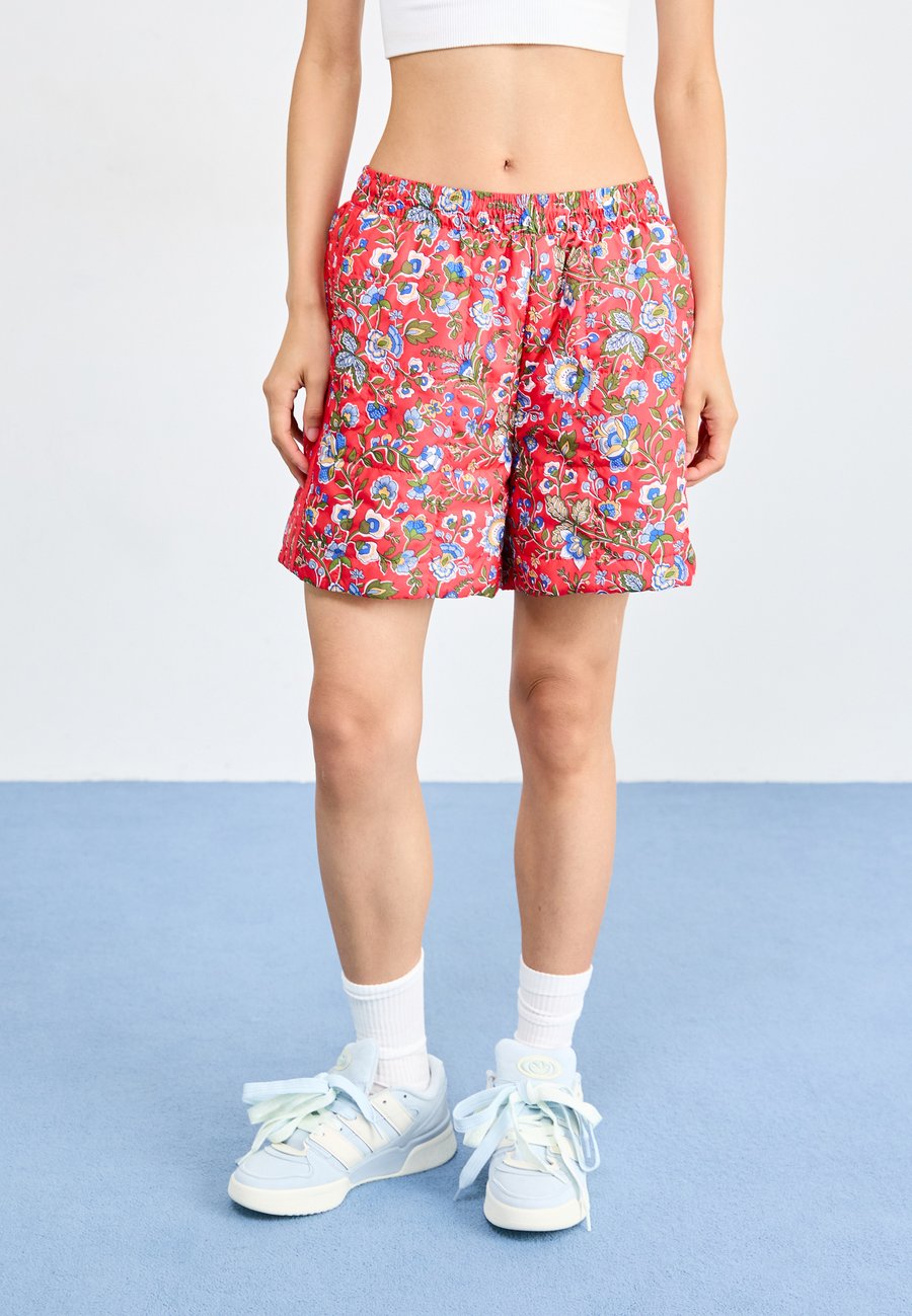 

Шорты Adidas Originals LIBERTY SHORTS, Semi Lucid Red/Multicolor/Multi-Coloured