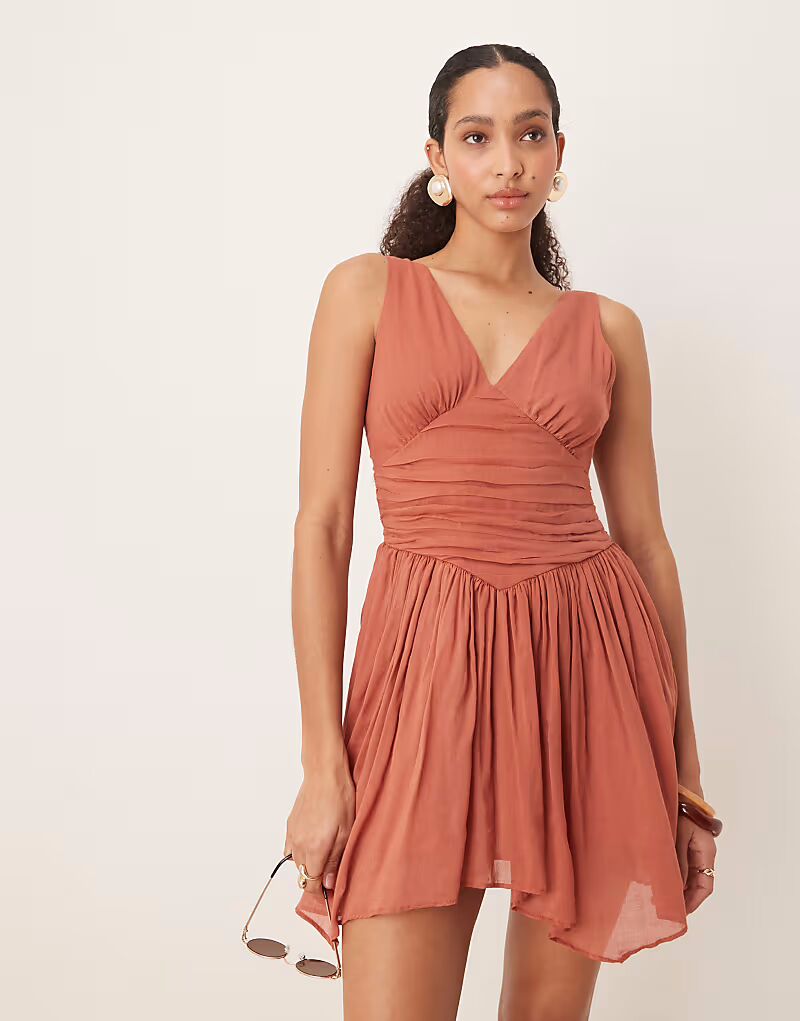 

Мини-платье ASOS DESIGN с v-образным вырезом и отделкой по низу терракотового цвета
