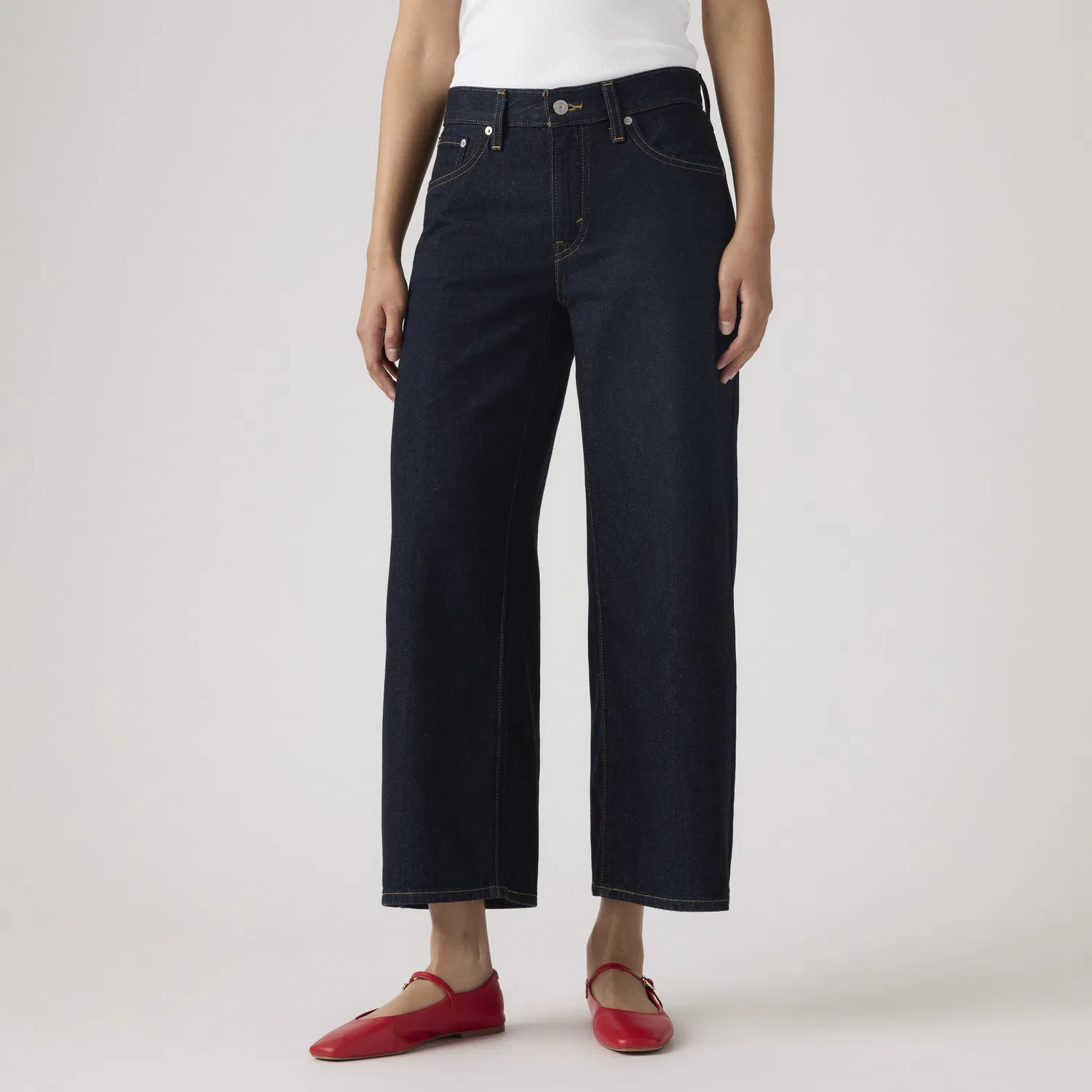 Женские джинсы средней длины, широкие, до щиколотки, легкие Levi's, Dark Wash — фото 2