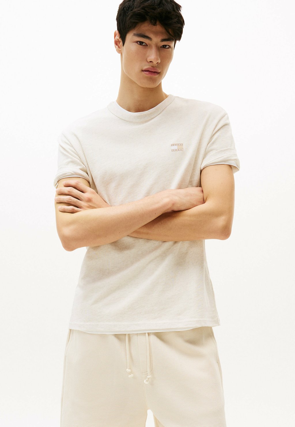 

Базовая футболка BADGE TEE Tommy Jeans, бежевый