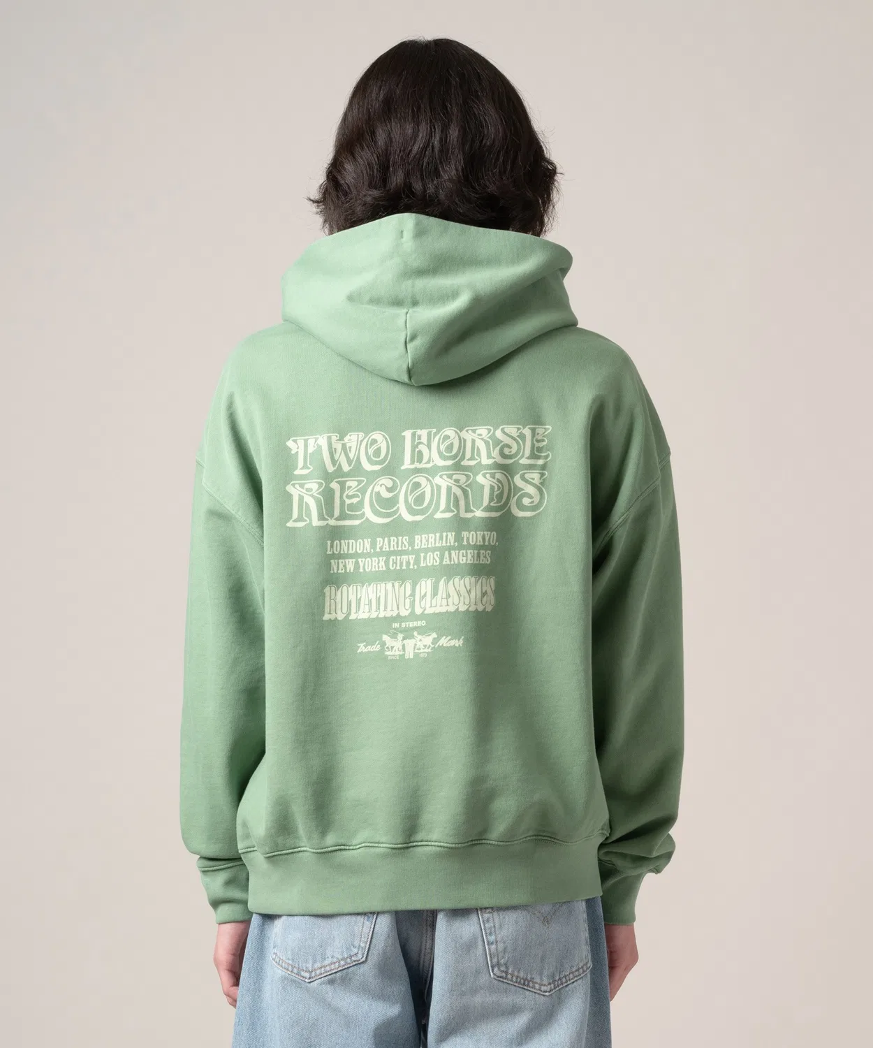 Худи Levi's Two Horse Cropped Hoodie, зеленый — фото 3