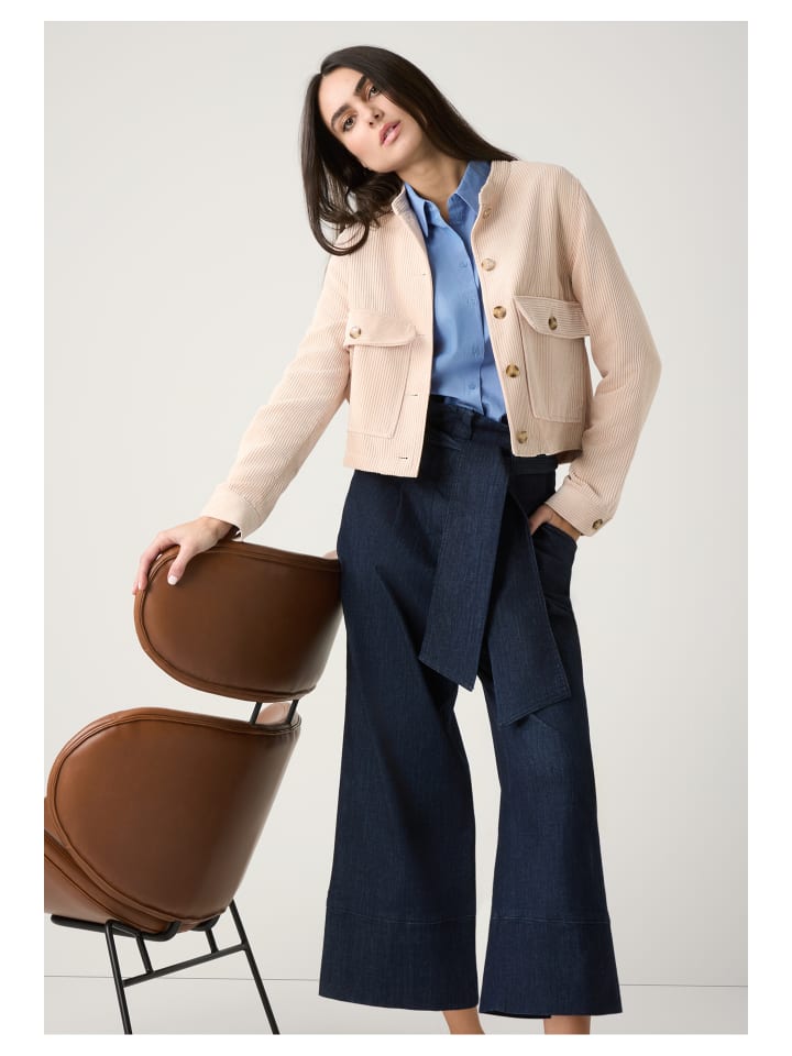 

классическая деловая блузка зимнего синего цвета More & More