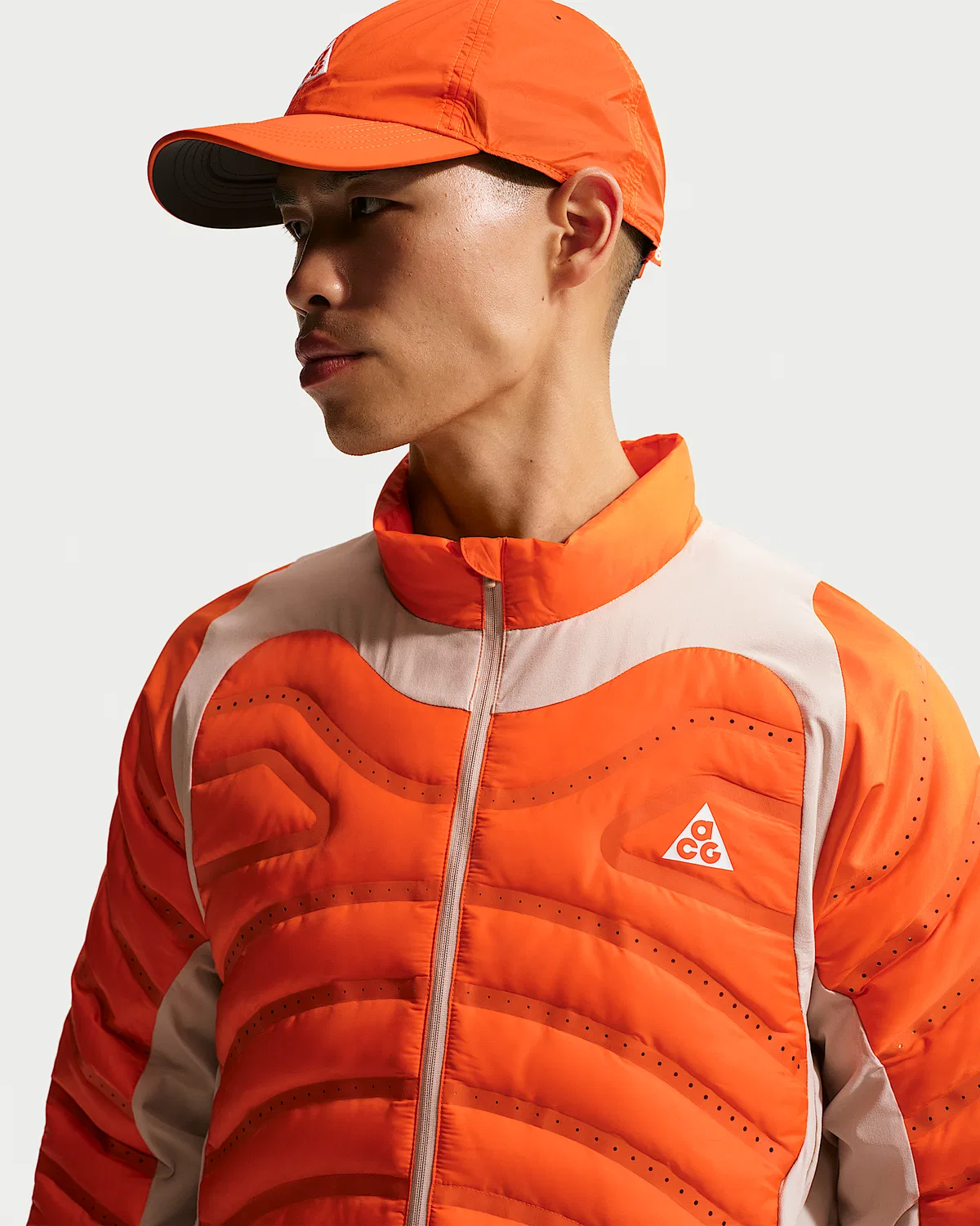Мужская куртка Therma-FIT Nike ACG "Lava Loft", Safety Orange/Cream II/Cream II/Summit White — фото 4