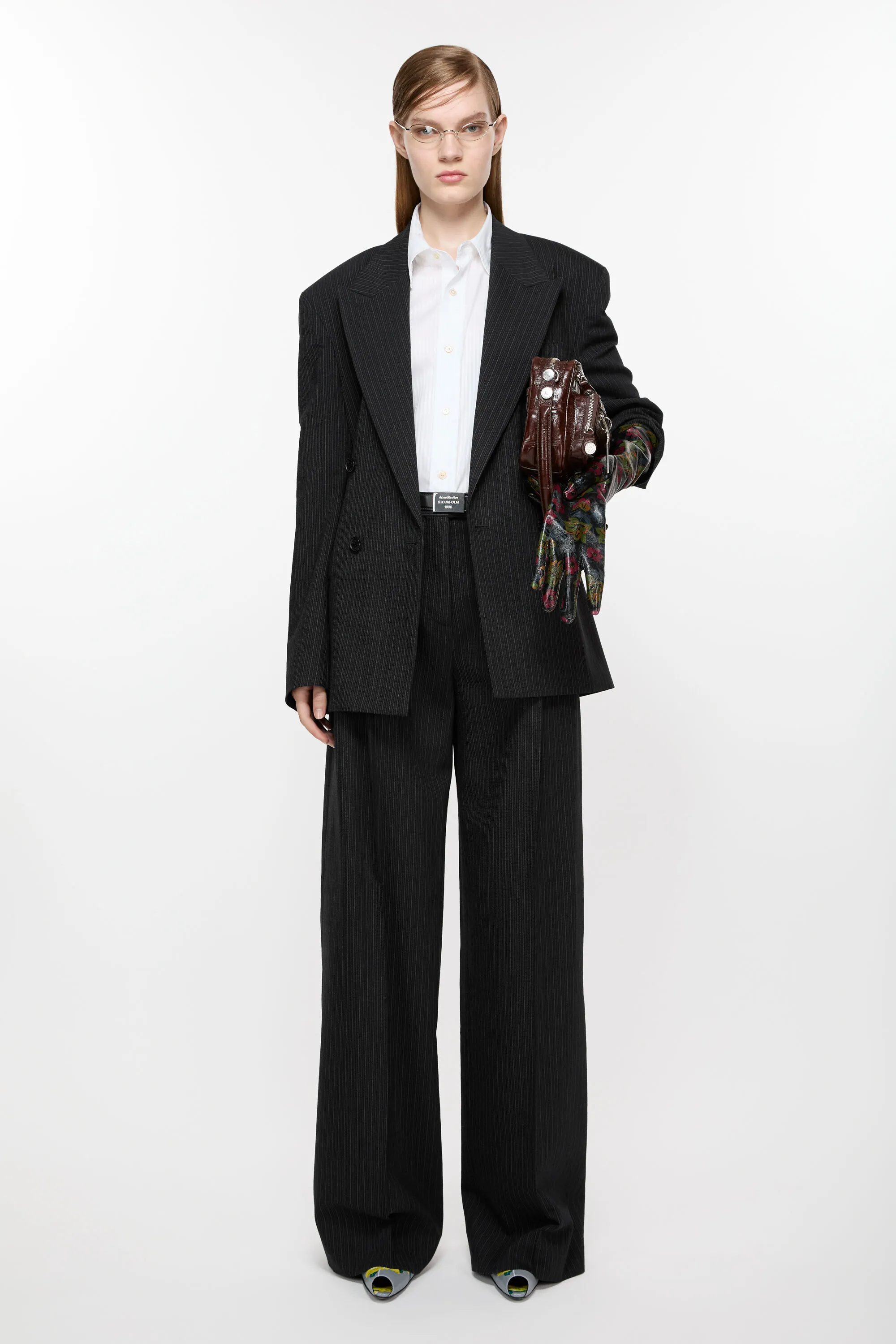

Строгие брюки в тонкую полоску Acne Studios, черный