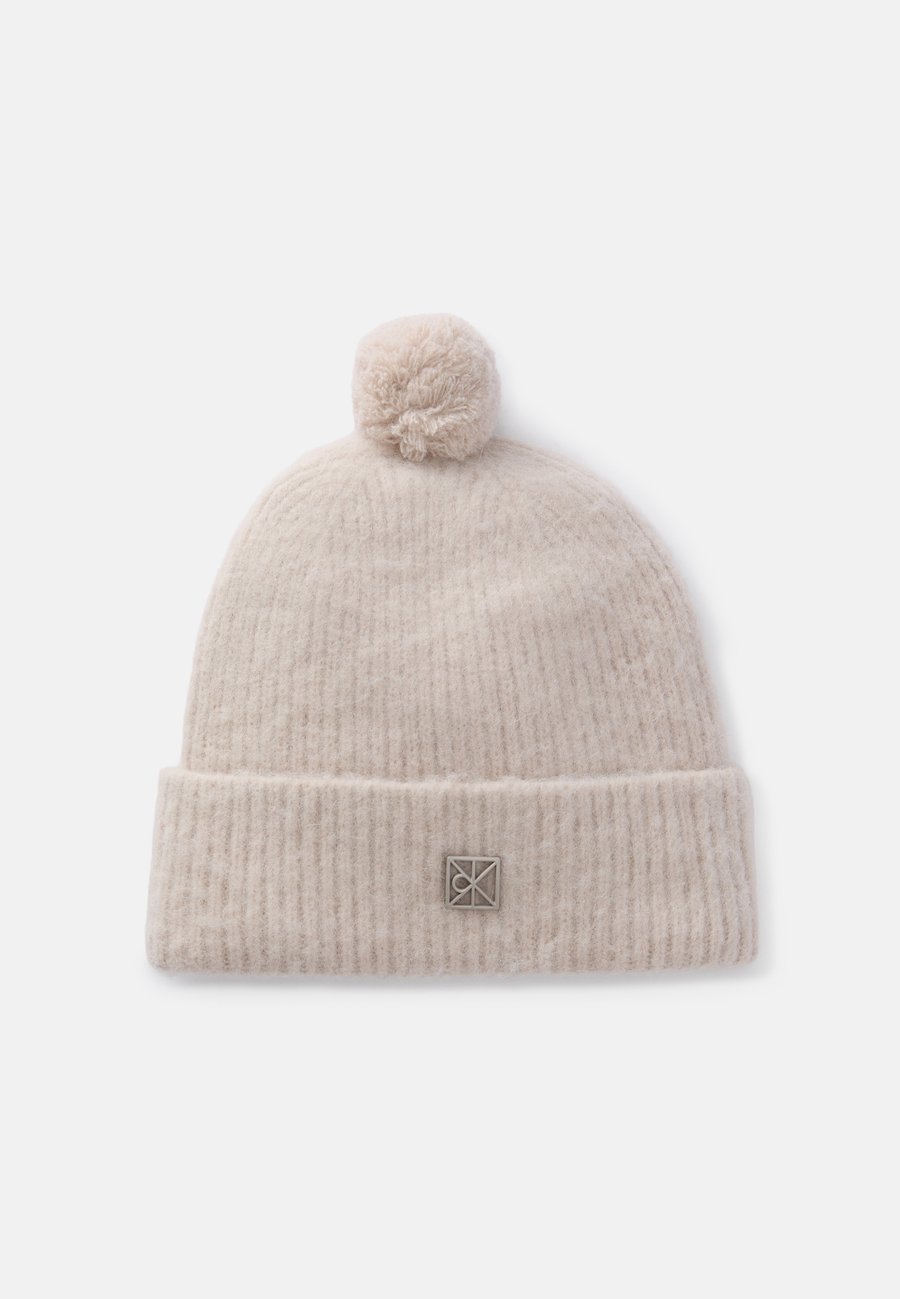 

Шапка Calvin Klein EMBLEM, Beige