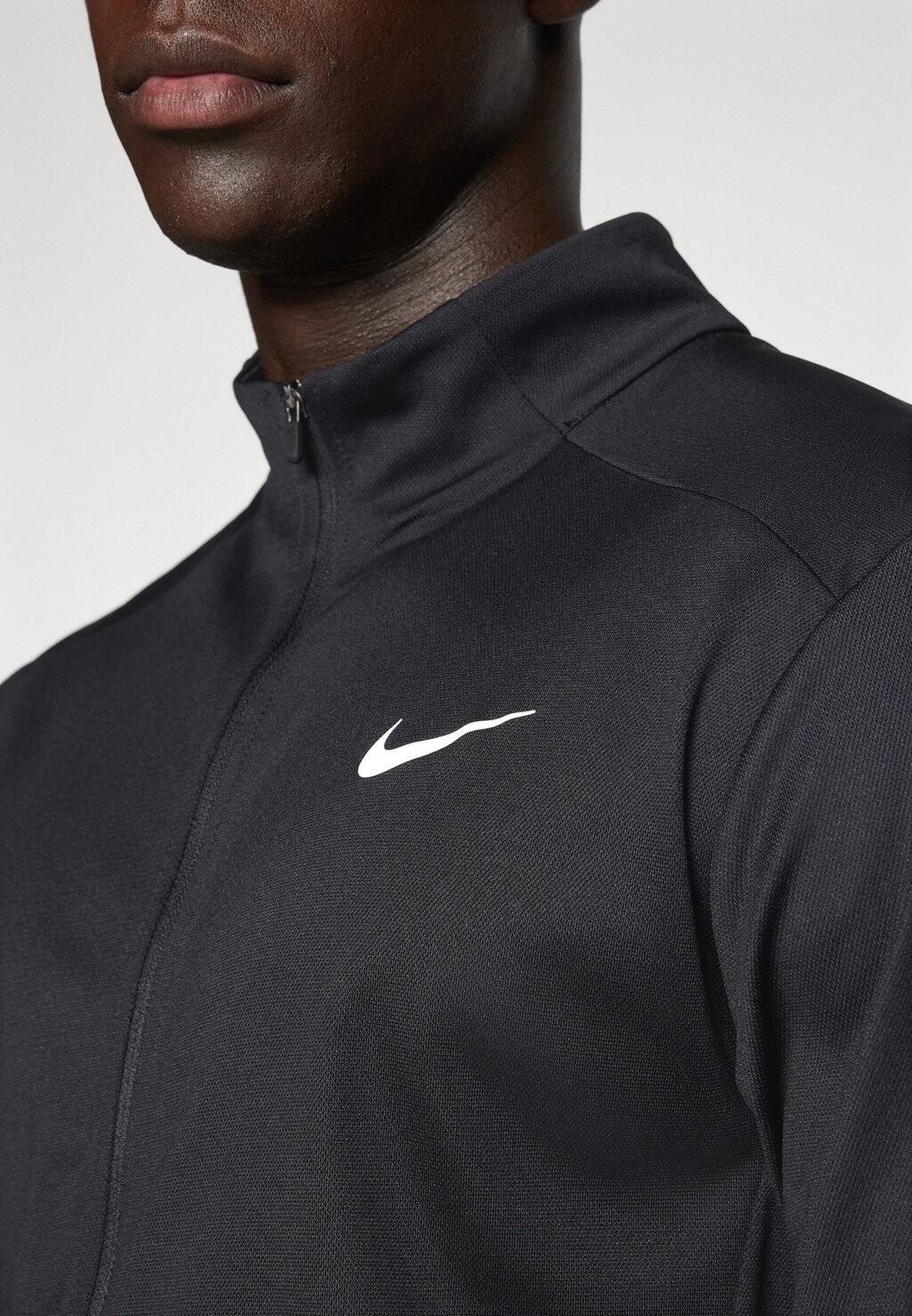 

Толстовка TOTALITY JACKET Nike, черный