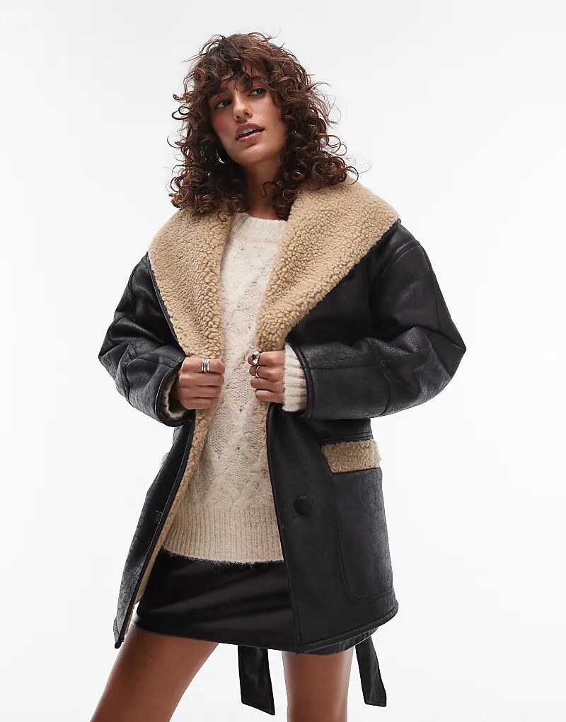 

Куртка из искусственной овчины с поясом черного и кремового цветов Topshop
