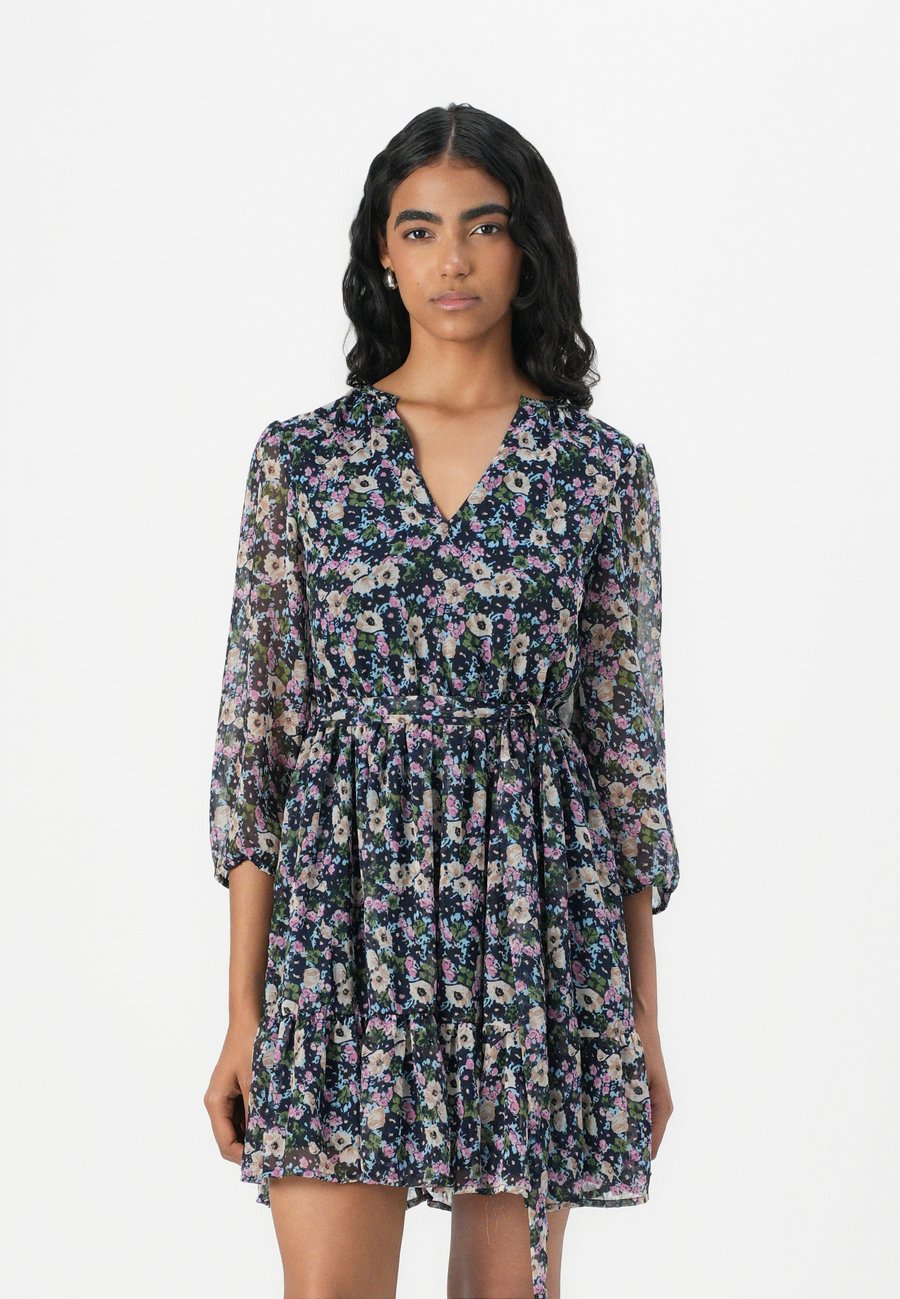 

Платье VILA VIFALIA SHORT DRESS, Navy Blazer/Dark Blue