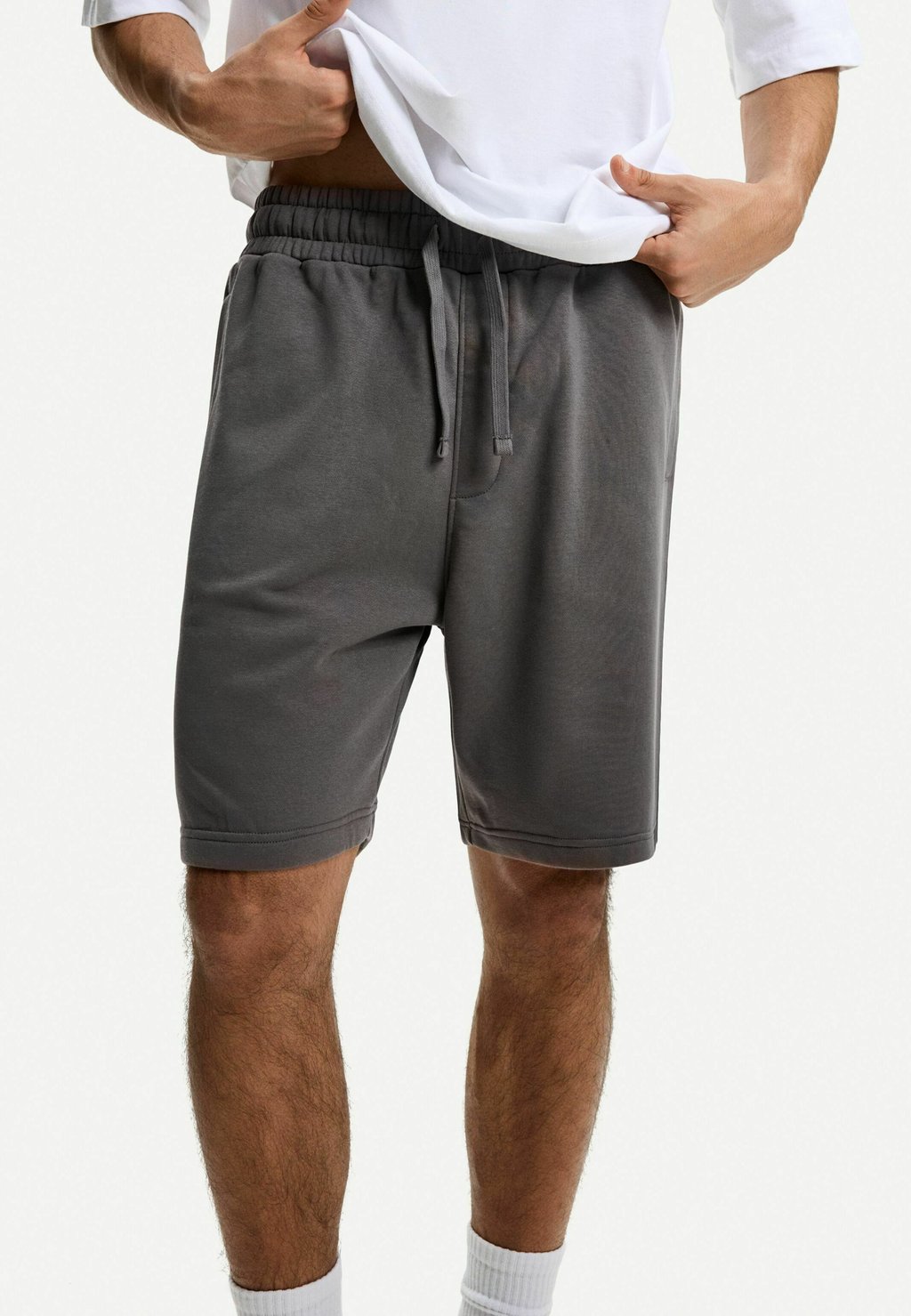 

Шорты BERMUDA - Tracksuit bottoms Bershka, серый