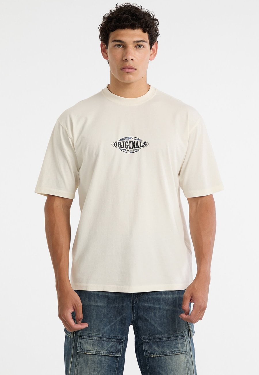 

Футболка Guess with printed logo, Creme/Beige