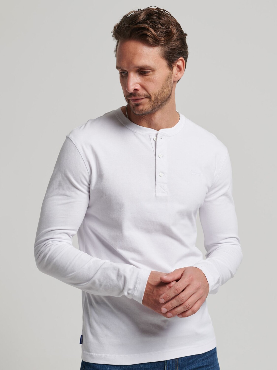 

Футболка Henley с длинными рукавами из органического хлопка Superdry, оптический белый цвет