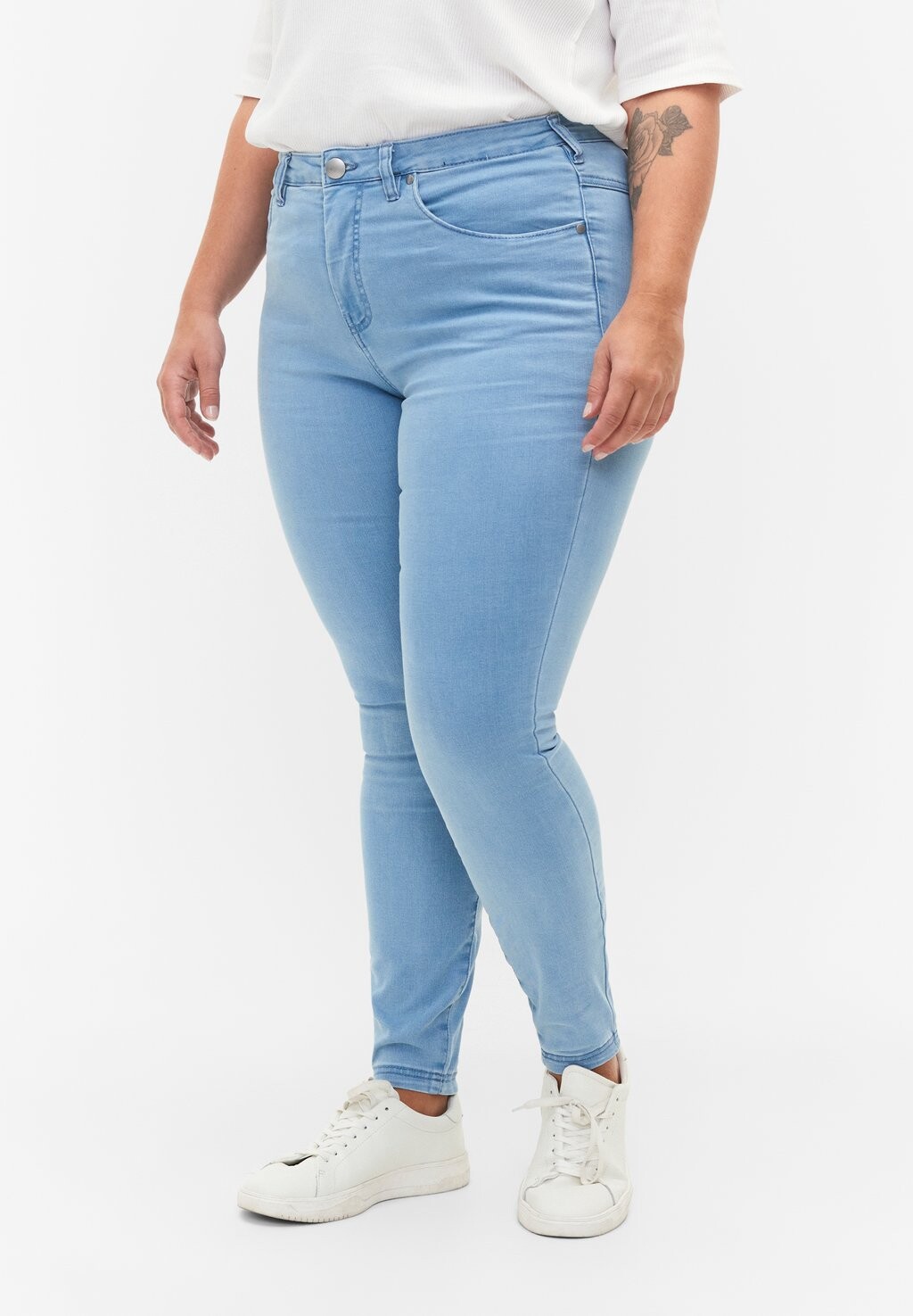 

Джинсы облегающего кроя Zizzi SUPER AMY WITH HIGH WAIST, цвет Ex Lt Blue